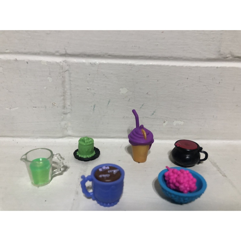 Mixed Monster High Doll Replacement Accessory Part Lot Kitchen Food Accessories!